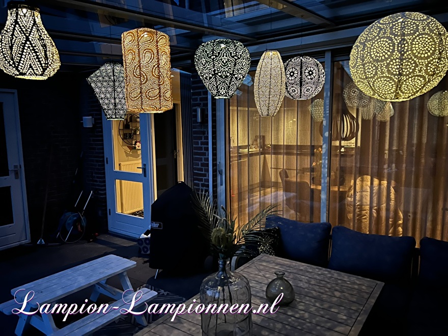 SolarAußen Lampions mit Motiv für den Garten.